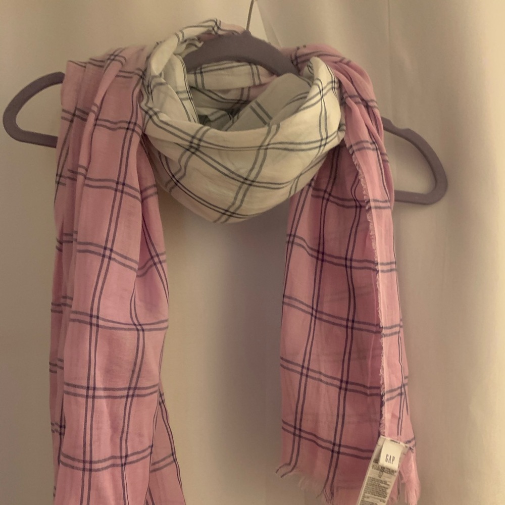 Scarf - Picture 3 of 4
